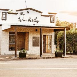 The Wimberley - Stay in the heart of town Goomeri!, Hotel in Goomeri
