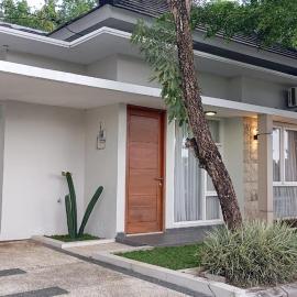 Villa Bougenville Inn, готель у місті Salakan