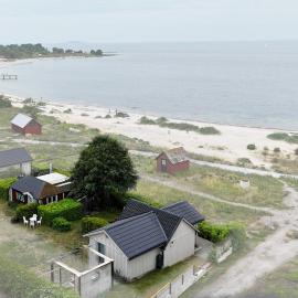 Havsutsikt med 50m till badstrand, hotell i Byxelkrok