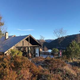Nice mountain cabin between Pulpit Rock and Kjerag、Frafjordのホテル