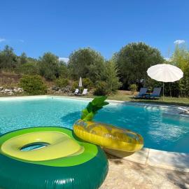 Solar Powered Hillside Retreat 1 hour from Rome