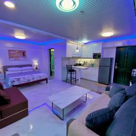 225 Elegant and comfort condo