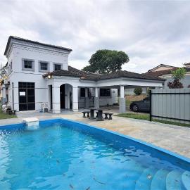 Lunar Villa A'Famosa Resort by Holiday Pool Villa, hotell i Kampong Ulu Pegoh