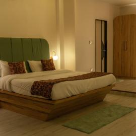 The Lavish Stay