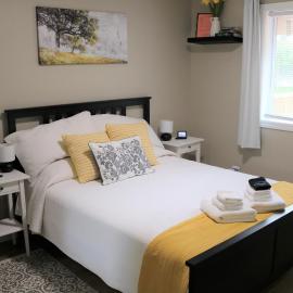 Family Friendly 3 Bedroom Unit - Close to Downtown Kingston!