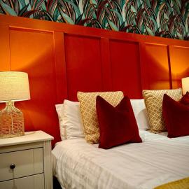 Sleeps10-Parking-Garden-HotTub-PetFriendly