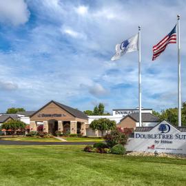 DoubleTree Suites by Hilton Mount Laurel, хотел в Маунт Лорел