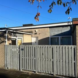 One Bedroom Bungalow Loanhead, Midlothian, Nr Edinburgh, hotel in Loanhead