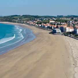 Large Basque villa with garden near the beach, hotel v destinaci Hendaye