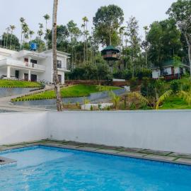 Lilliput Haven Homestay, хотел в Султан Батери