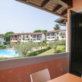 La casa di Elen con piscina e terrazza