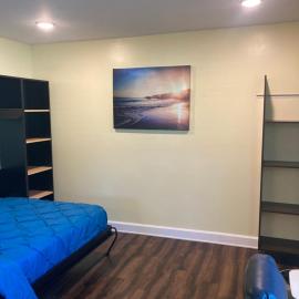Chic studio with WI FI and AC, hotel in Sarasota