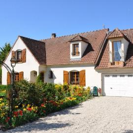 GITE TY COZ, hotel in Charly-sur-Marne