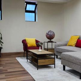 Cozy & Modern 2-Bedroom Unit
