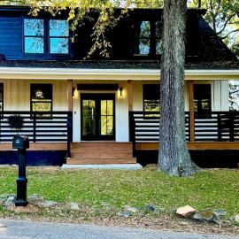 Epic Retreat at Mystic Falls 5 Bedrooms 3 Baths, Hotel in Covington