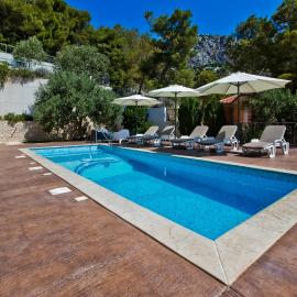 Luxurious Apartments Maslina with Beach, hotel v destinácii Milna