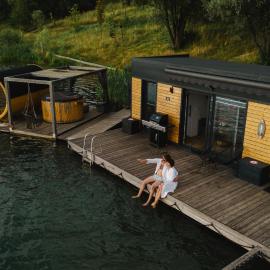 Costa del Kryspi Całoroczne Domy na Wodzie, hotel di Cholerzyn