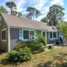 Peace and Quiet & Spacious Back Deck, hotel en Wellfleet