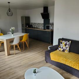 Le cocon Dieppois - Appt spacieux avec parking privé, hotel v destinácii Dieppe
