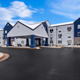 Best Western Plus Fenton，芬頓的飯店