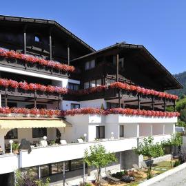 Hotel Serles, готель у місті Мідерс