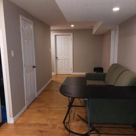 CheapSleep Room Near Kitchener Airport- 24X7 Checkin, hotel a Kitchener