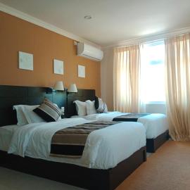 Lagoon Lodge, hotell i Hithadhoo
