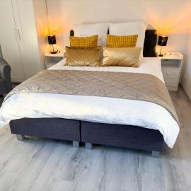 Hübsches Cottage in ehemaliger Gärtnerei, Hotel in Meerbusch