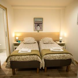 A L'Ombre du Pin "11" -Studio near Disneyland, parc expo and Paris, 1-2 Guests