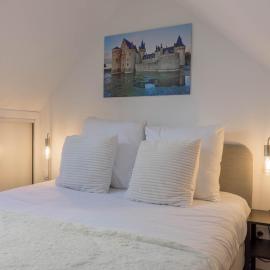 La Maison Authentique - Maison de charme à seulement 5 mn de Saint Denis de l'Hôtel, 10 mn de Châteauneuf sur Loire et 20 mn d'Orléans, Hotel in Jargeau