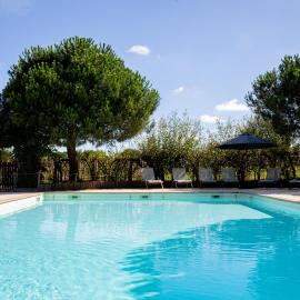 Eco-Domaine La Fontaine - RESIDENCE-SPA - 300 m Plage de la Fontaine aux Bretons, hotel di Pornic