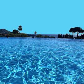 Village cap Esterel, piscine, plage, hótel í Saint-Raphaël
