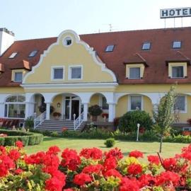 Barokk Hotel، فندق في هيجيشالوم