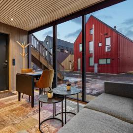 Rorbuleilighet i idylliske Henningsvær, Hotel in Henningsvær