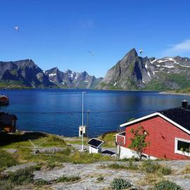 Lofoten panoramic luxury home with sauna