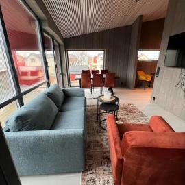Stilren leilighet i Henningsvær, hotel in Henningsvær