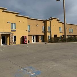 West Worth Inn & Suites White Settlement: White Settlement şehrinde bir otel