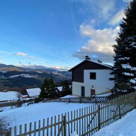 Japaner Haus, hotel en Weitenbach