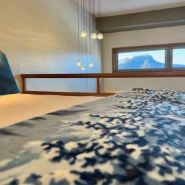 Lutsen Mtn Ski in Ski out Pool Hot Tub Fire Pit – hotel w mieście Lutsen