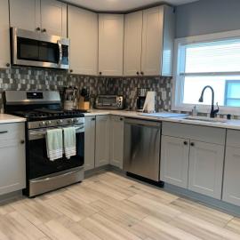 Lovely 1 BD downtown 2F apt in quite neighborhood โรงแรมในMontclair