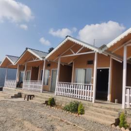 Friendship inn hotel and resorts, hotel Barkot városában