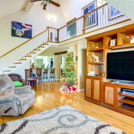 5 Mi to French Quarter: Central NOLA Home w/ Decks, hotel in New Orleans