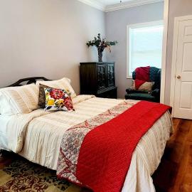 Charming Cute Convenient 2 mi to Downtown and UGA