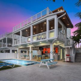 Luxury Waterfront Oasis w Heated Pool and 50' Dock