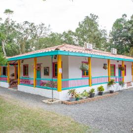 Hotel El Remanso Cartago, hotel a Coloradas