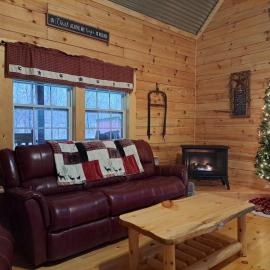 Hocking Hills Cabin, Hot Tub, Private Pond, khách sạn ở McArthur