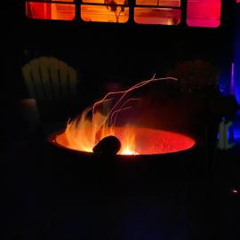 Fiery Peak Glampsite with Stargazing & Hot Tub, Hotel in Geraldine