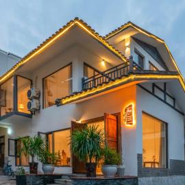 Guilin MeetSu Scenic Lake Boutique Hotel-Near Reed Flute Cave-Free Pickup For 3-Night, hotel in Guilin
