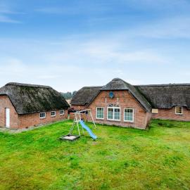 Large 18-Person Pool House With Activity Room, Built In 2011