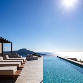 Jamyti Villa - Elevated Retreat in Serene Splendor by etouri, Hotel in Sellía